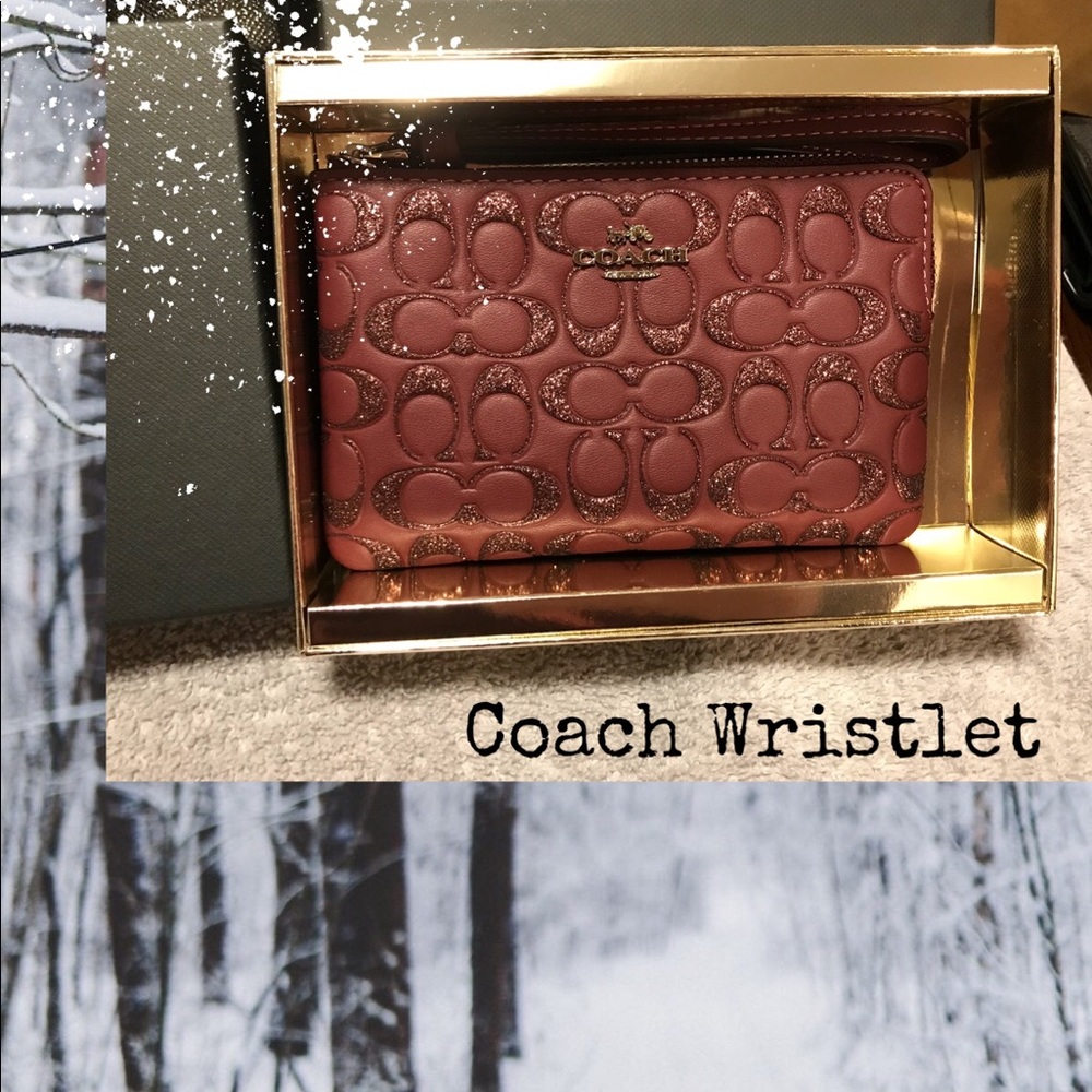 💕Coach Boxed Wristlet signature logo